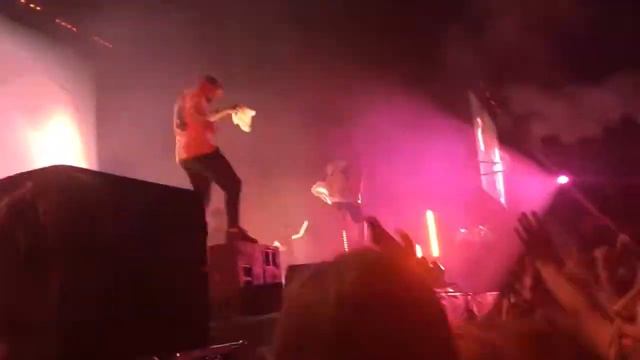 Макс Корж - Слово пацана продолжение (31.05 2019 Челябинск)