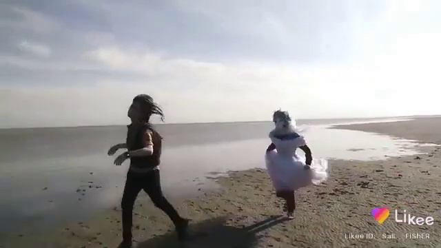 Ларри + Салли смотреть онлайн