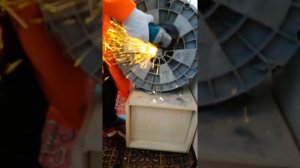 Распил барабана  стиральной машины в домашних условиях болгаргой. Доступ к видео 18 + )))