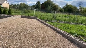 23.08.21. Простелили дорнит под всей площадью дома. Далее щебень до нулевого уровня.