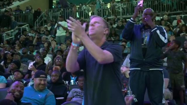 Hornets Fans React to Drafting Brandon Miller смотреть онлайн