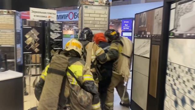 Обзор МЧС России по Волгоградской области: замыкание на подстанции, противопожарный режим, пожарно-т смотреть онлайн