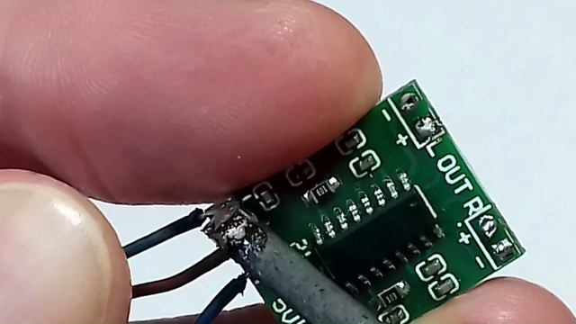 Усилитель звука на 4,5 вольт (PAM 8403). Мой отзыв об этом модуле. Подключение. Радиоприём. Помехи. смотреть онлайн