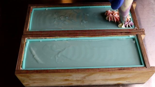 Making NANTUCKET BRIAR Soap Cold Process | Luna Fae Creations смотреть онлайн