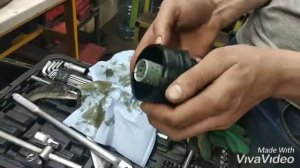 Замена масла в двигателе на Toyota Voxy hybrid 2014