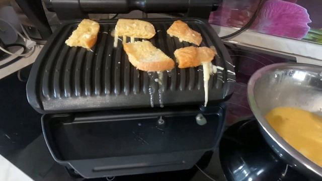 Легкий завтрак!!! Гренки на гриле Tefal Optigrill Smart! Но очень вкусные! смотреть онлайн