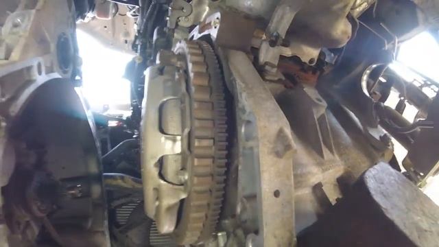 2011 Renault Megane 1.6L Petrol Clutch Replacement смотреть онлайн