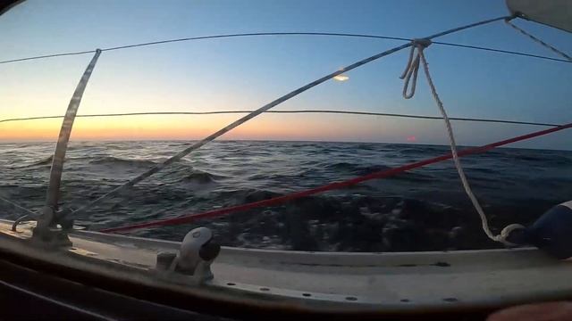 Вид на кокпит из кубрика ⛵️ Переход на парусной яхте Comfort 30 смотреть онлайн