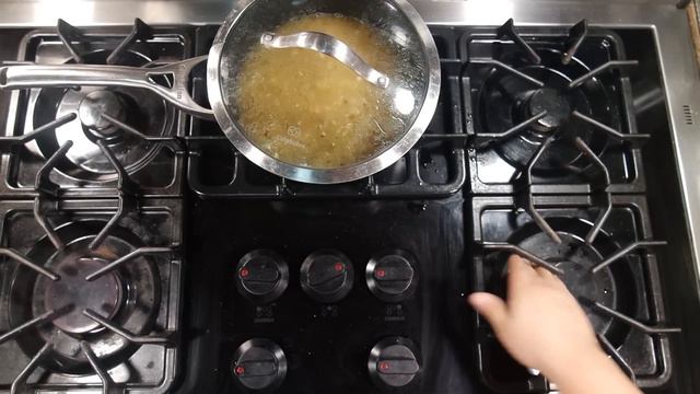 Chiles rellenos de queso en crema de chipotle y un arroz a las finas hierbas!!! смотреть онлайн