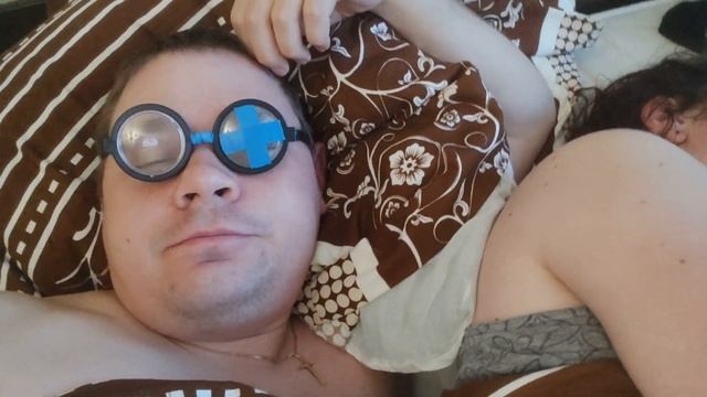 УТРО ПОНЕДЕЛЬНИКА ПОРА НА РАБОТУ НЕ ВЫСПАВШИМ С УТРА ПОД ХРАП