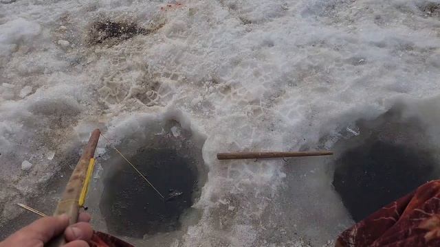 ВЕСЕННЯЯ ЩУКА НА КРАБА! Рыбалка на махалку. смотреть онлайн