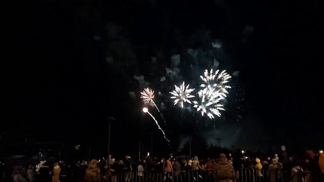 Салют в Ангарске на день города. смотреть онлайн