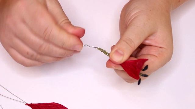 Мини лилии из гофрированной бумаги / DIY Corrugated paper lilies смотреть онлайн