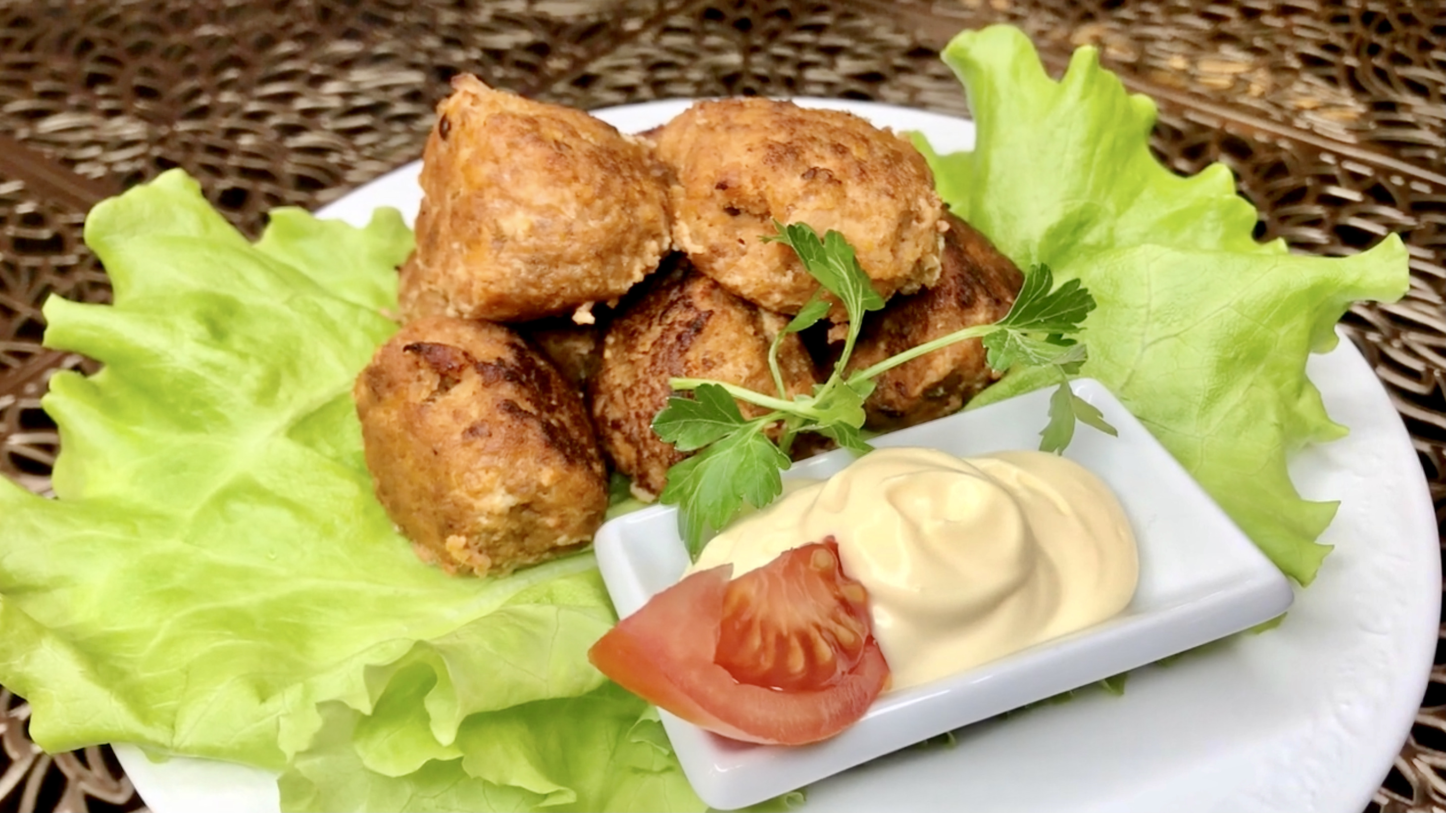 Рыбные тефтели с цедрой и яблоком ? смотреть онлайн