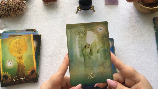 Обзор колоды "Всемирно известная колода Добра и Света" / The Good Tarot смотреть онлайн