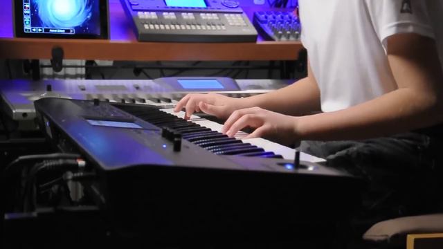 KORG Krome-Fairytales Theme смотреть онлайн
