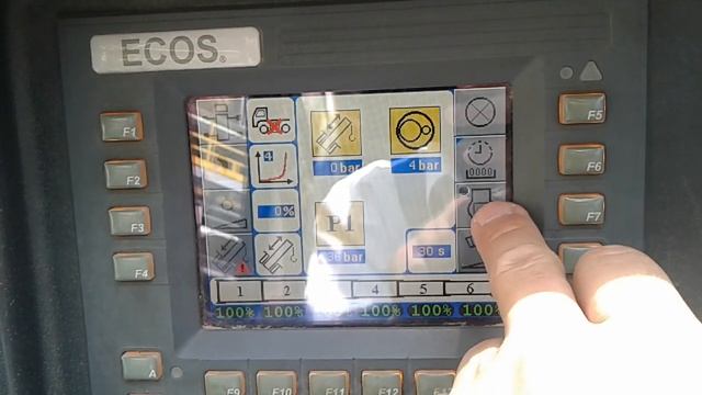 Компьютер крана Grove GMK 4100-L смотреть онлайн
