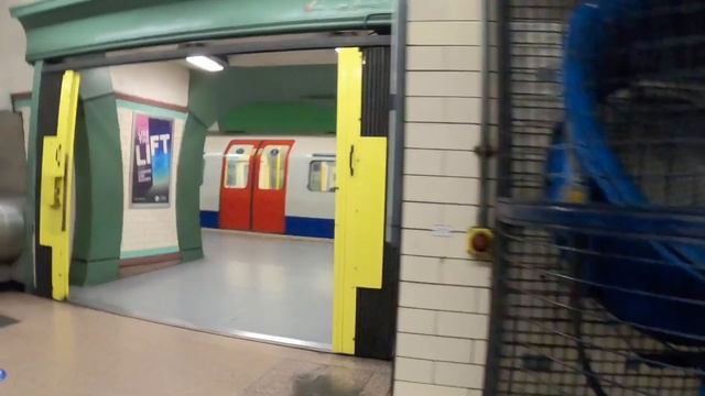 London Tube Underground Rides | Travelling In London
