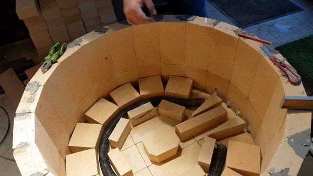 как правильно подсоединить спираль в тандыре 89160873546. мастер тандыра. тандыр смотреть онлайн