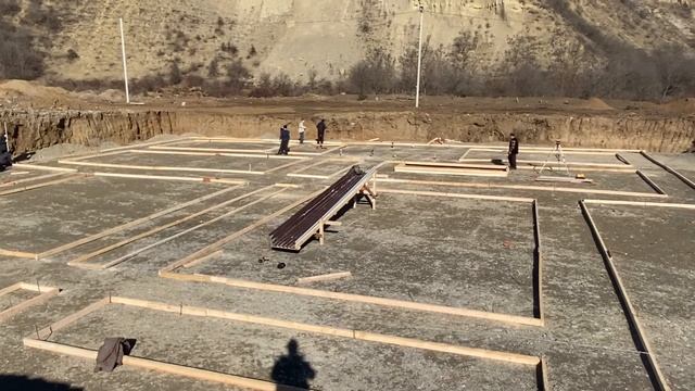 Опалубка под ленточный фундамент (бетонная подготовка) в с. Ножай-юрт смотреть онлайн