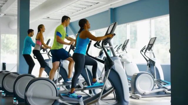 PRECOR Experience™ Series EFX® with Converging CrossRamp смотреть онлайн