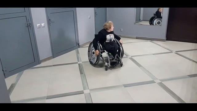 Инвалидная коляска для танцев смотреть онлайн