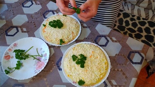 САЛАТ из САРДИН/ДВЕ КАСТРЮЛИ ГОЛУБЦОВ смотреть онлайн