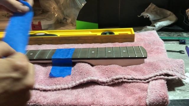 Make pro guitar luthier tools out of stuff you have (Guitar Hack #1) смотреть онлайн