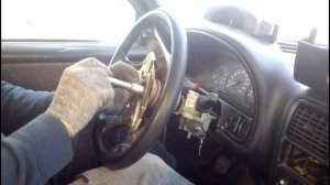Снятие рулевого колеса на ГАЗ 31105 и подрулевых выключателей.