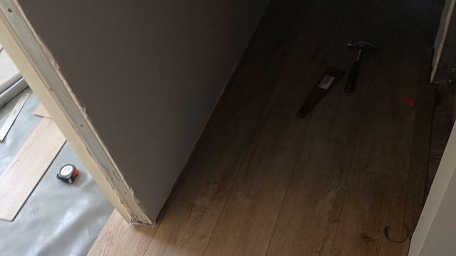 Дизайнерский ремонт с интересной задумкой - но плохим исполнением! смотреть онлайн