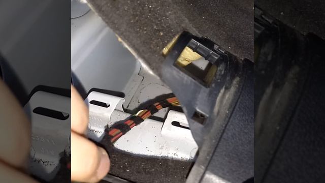 Ауди Q5 не работает сиденье водителя, сгнили провода. смотреть онлайн