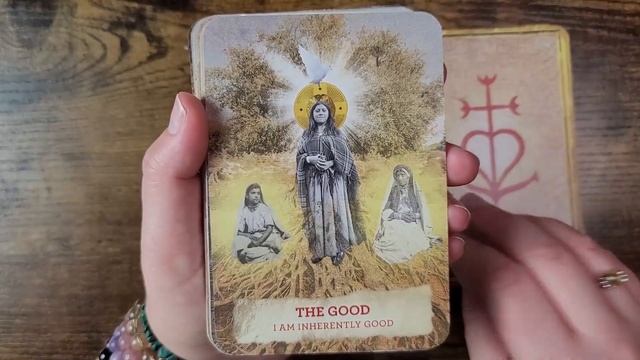 The Mary Magdalene Oracle | Unboxing and Flip Through смотреть онлайн