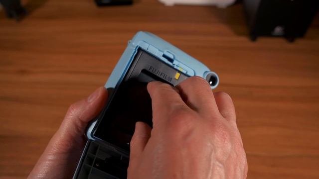 Utilizarea aparatului foto instant Fujifilm Instax mini 11 cu blitul Godox TT350F si geluri colorat смотреть онлайн
