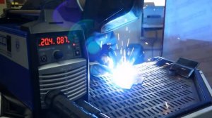 Обзор сварочного полуавтомата Aurora PRO SPEEDWAY 160 для гаражного ремонта