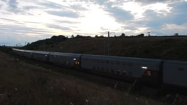 Двухэтажный поезд № 28 Москва-Анапа смотреть онлайн