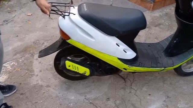 На что стоит обратить внимание при покупке б/у скутера или мопеда. смотреть онлайн