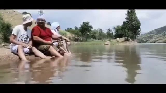 Сувда олтин балик прикол😂😂 смотреть онлайн