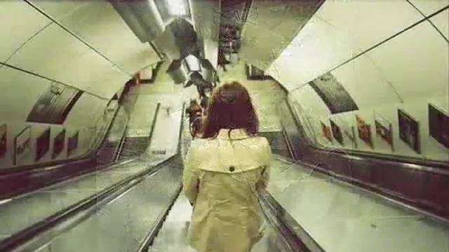 В Париже ночь, в Нью Йорке вечер смотреть онлайн