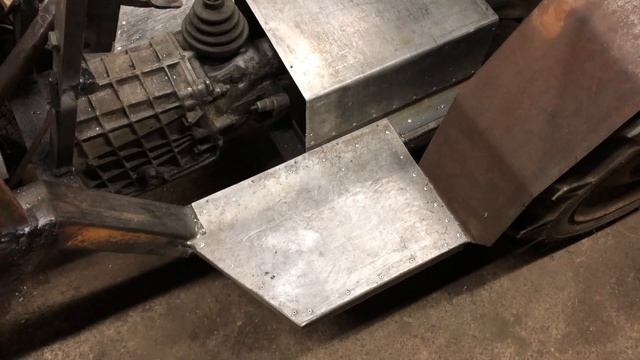 [МТ-12] Обшил свой минитрактор смотреть онлайн