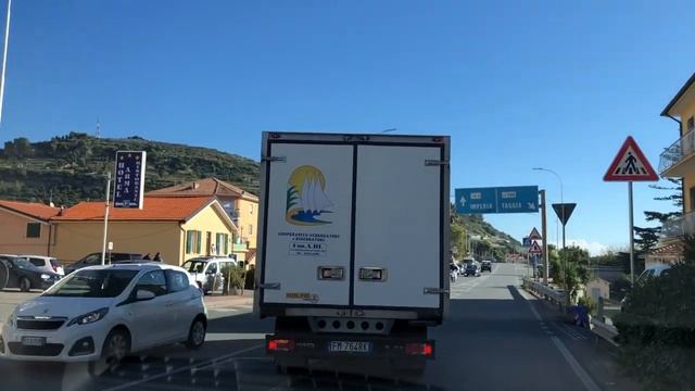 Арма ди Таджия - семь отличий от Мытищ. Апартаменты и виллы на берегу моря в Италии. Arma di Taggia смотреть онлайн