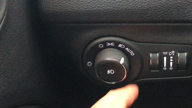 Jeep Compass - How to turn on/off headlights смотреть онлайн