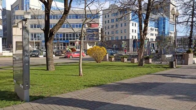 по улицам Краснодара - прогулка 3-4 апреля 2023 по бульварам улицы Красной смотреть онлайн
