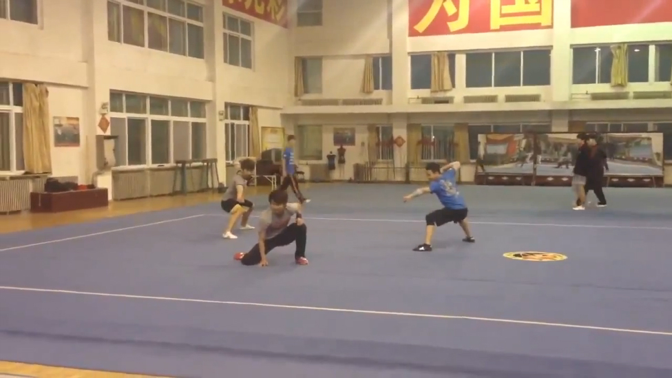 Жесткий махач смотреть онлайн