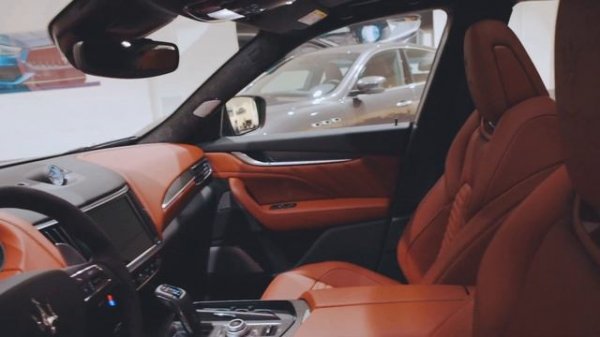 NEW Maserati Levante Trofeo 2021 - BEST SUV? with V8 FERRARI