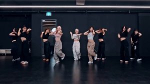 VIVIZ - 'MANIAC' Dance Practice Mirrored [4K]