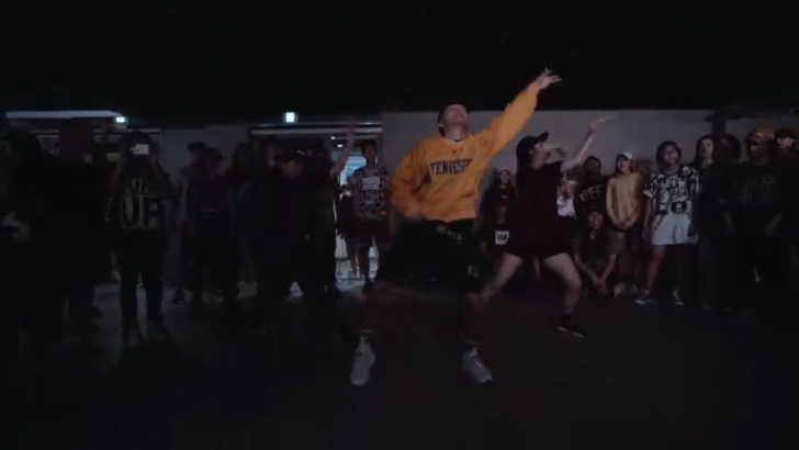 Junsun Yoo/ 중2병 - BewhY ft. C Jamm смотреть онлайн