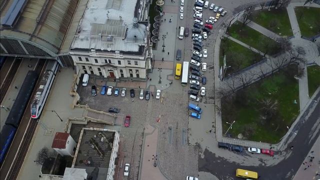 Жд вокзал Львова с дрона аэросъемка смотреть онлайн