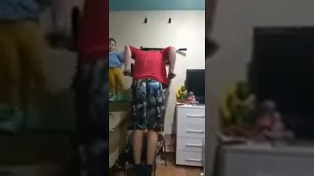 Вызов от лося, 120 секунд на брусьях смотреть онлайн