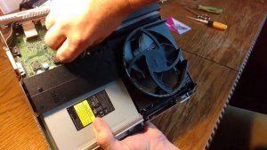 Разборка и сборка Xbox One S без специального инструмента.