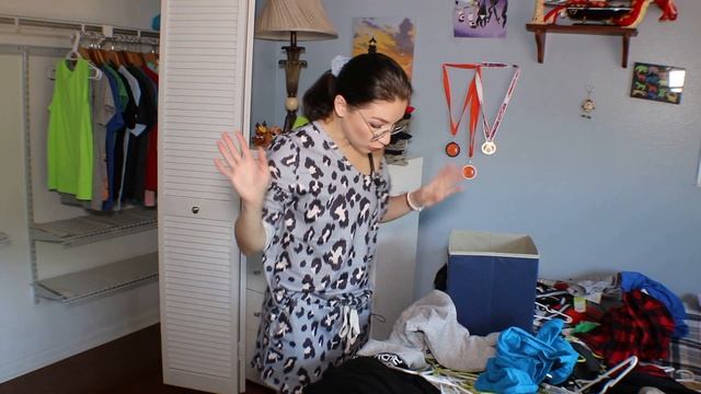 РАСХЛАМЛЕНИЕ ОДЕЖДЫ 2021 / УБОРКА В ШКАФУ СЫНА / ПОЛНЫЙ РАЗБОР ГАРДЕРОБА / МОТИВАЦИЯ НА УБОРКУ смотреть онлайн